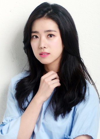 韩恩书 Eun-seo Han