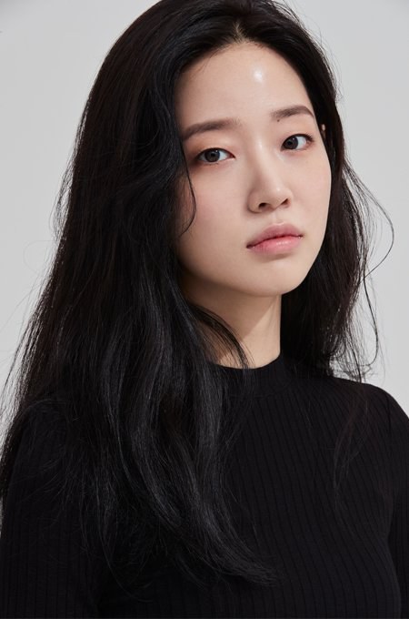 文珠妍 Ju-yeon Moon