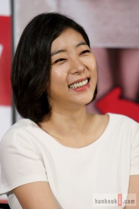 申友珠 Yoo-joo Sin