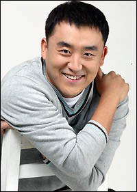 崔俊勇 Jun-yong Choi