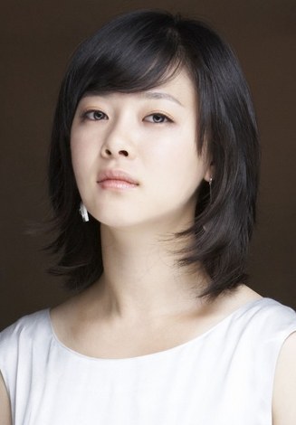 闵智贤 Ji-hyeon Min